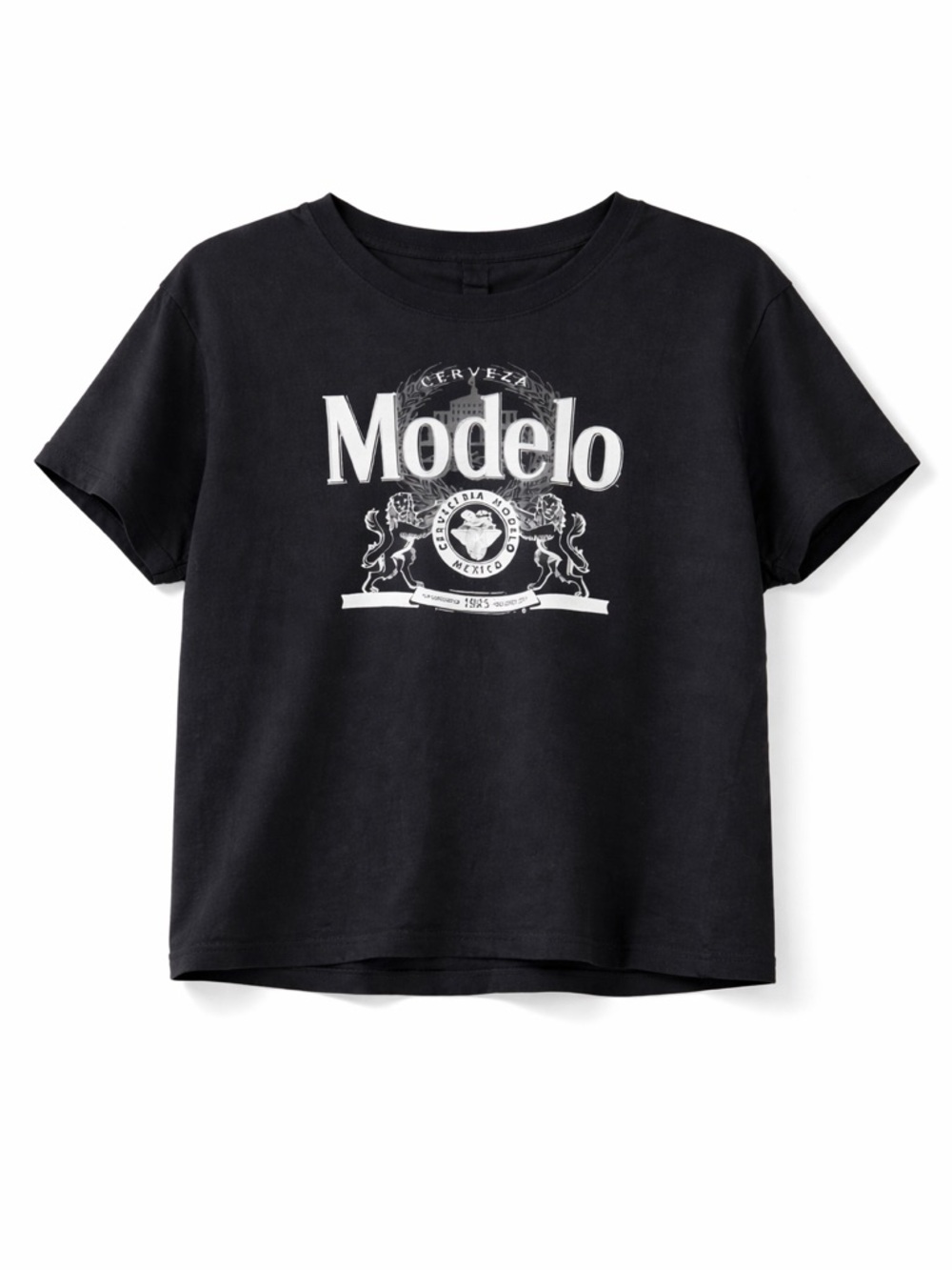 Closet Clear Out - NWOT Modelo | Black Graphic Classic Crew Neck Tee Size XL